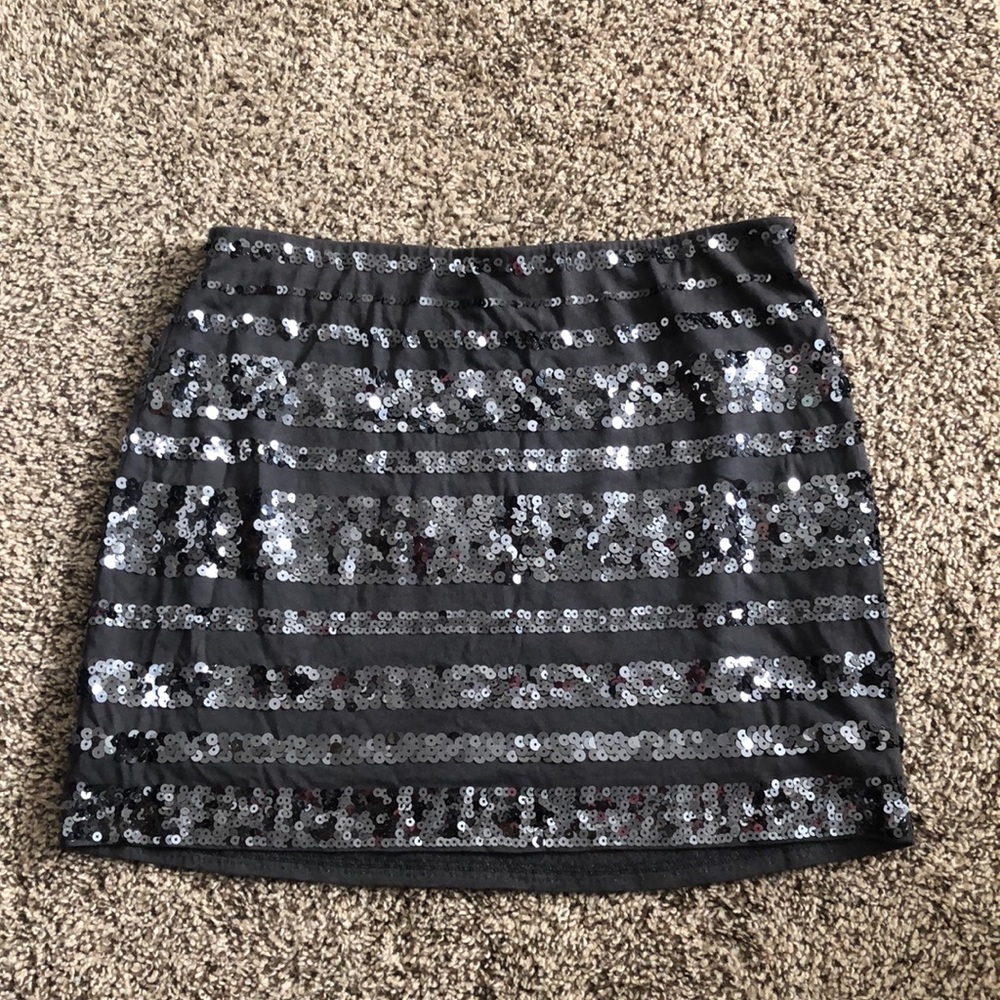 Express sequin mini skirt 💃🏼
